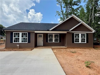 510 Eden Terrace, Archdale, NC 27263