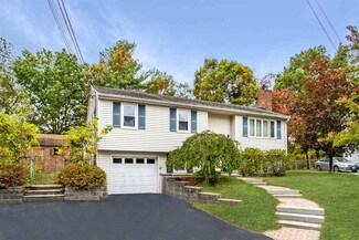 17 Purdue St, Manchester, NH 03103