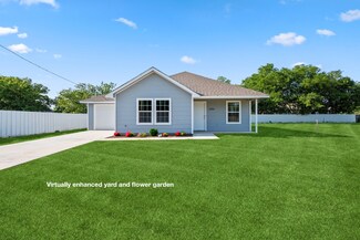 1105 SE 14th St, Mineral Wells, TX 76067