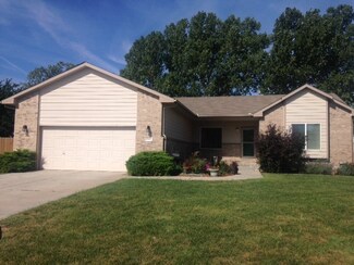 2927 Sumac St, North Newton, KS 67117