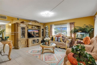 3081 NW 47th Terrace Unit 101, Lauderdale Lakes, FL 33313