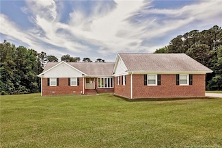329 Eddies Ln, Fayetteville, NC 28311