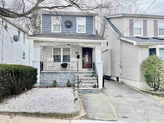 39 Summit St, Ridgefield Park, NJ 07660