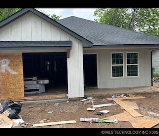 1004 W 13th St, Ada, OK 74820