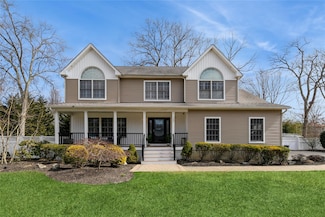 109 Parkside Ave, Miller Place, NY 11764