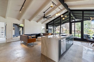 2460 W Browning Ave, Fresno, CA 93711