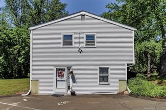 43 Plumtrees Rd Unit A, Bethel, CT 06801