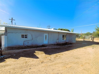 75 County Rd, Chimayo, NM 87522