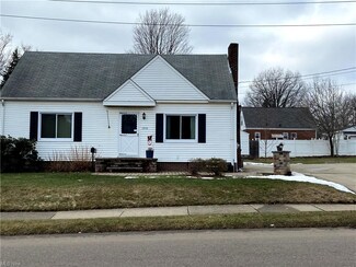 1904 13th St SW, Akron, OH 44314