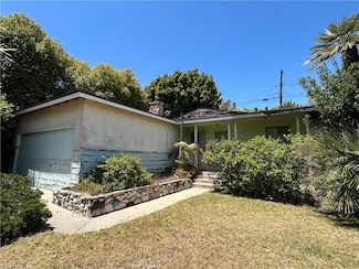 4611 Vanderhill Rd, Torrance, CA 90505