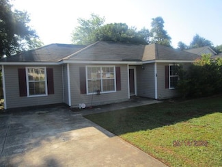 2807 Stonewater Dr, Albany, GA 31721