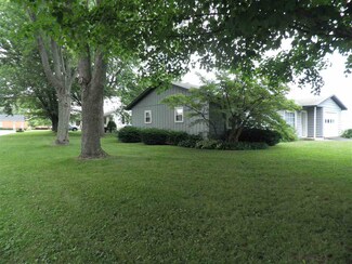118 Hillcrest St, Warren, IN 46792