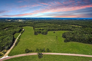 27 Highway E, New Haven, MO 63068
