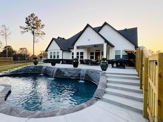 148 Eagle Creek Dr, New Diana, TX 75640