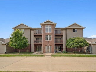 3131 Samuel Ct SW, Cedar Rapids, IA 52404