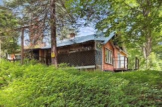 386 Straits Rd, New Hampton, NH 03256