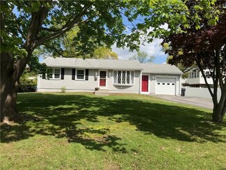 99 Parkhurst Rd, Warwick, RI 02889