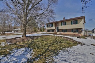 25 Twin Flower Cir, Kunkletown, PA 18058
