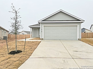 219 Sosie St, Marion, TX 78124