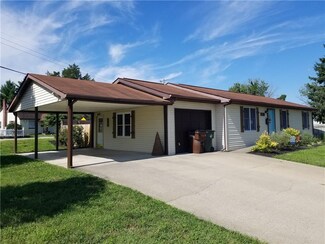 416 W Walnut St, Brownstown, IN 47220