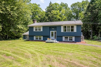 264 West Rd, West Gardiner, ME 04345