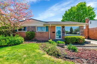 33945 Birchwood St, Westland, MI 48186