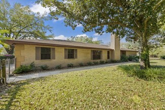 12911 Jess Walden Rd, Dover, FL 33527