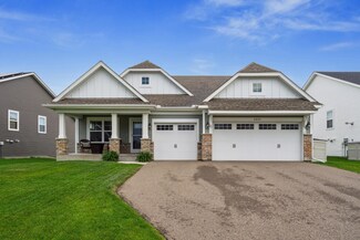 2035 Diamond Ln, Lino Lakes, MN 55038