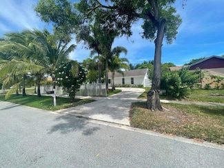 310 Elaine Cir W, West Palm Beach, FL 33409