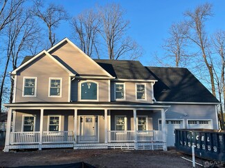 201 Lodi Ave, Metuchen, NJ 08840