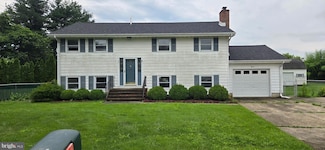 11 Kennedy Dr, Cookstown, NJ 08511