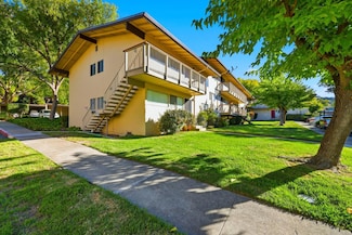 2351 Paloma Ct Unit 8, Pinole, CA 94564