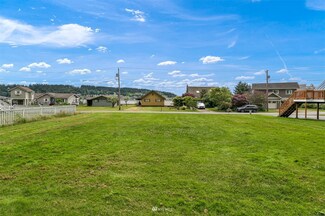 3697 Driftwood Dr, Clinton, WA 98236