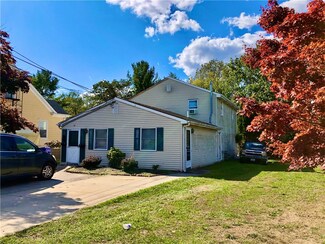 97 Arlington Ave, Warren, RI 02885