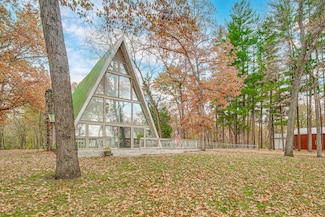 11985 E South St, Walkerton, IN 46574