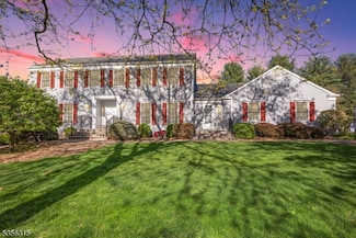 47 Fenview Rd, Gillette, NJ 07933