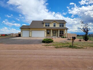 1132 W Shenandoah Dr, Pueblo, CO 81007