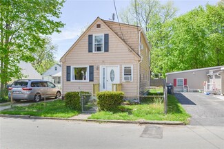 81 Fuller St, Warwick, RI 02889