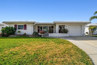 9548 141st St, Seminole, FL 33776