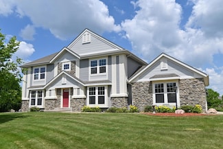N56W19246 Spencers Ct, Menomonee Falls, WI 53051