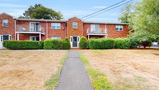 4 Kingswood Dr Unit 3, Abington, MA 02351