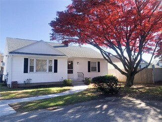 30 Egan Rd, Cranston, RI 02910