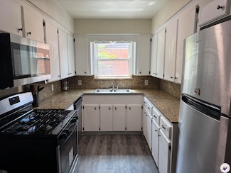 1205 W 40th St, Texarkana, TX 75503