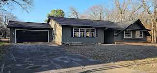 204 Lakeside Dr, Quinlan, TX 75474