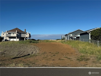 1161 Ocean Shores Blvd SW, Ocean Shores, WA 98569