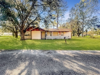 104 County Road 2401, Hull, TX 77564