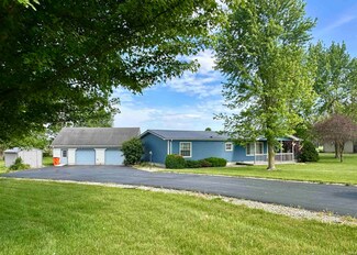 702 S 3rd St, Flora, IN 46929