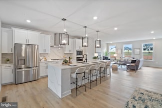 13806 Ridgeview Ct, Cockeysville, MD 21030