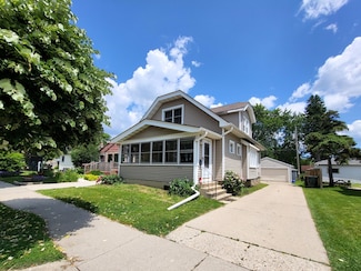 2512 S 84th St, Milwaukee, WI 53227