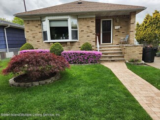 414 Crystal Ave, Staten Island, NY 10314